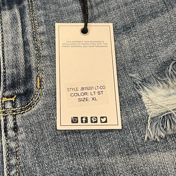 Judy Blue Women's Mid Rise Distressed Denim Shorts, Size XL, NWT - Picture 3 of 5